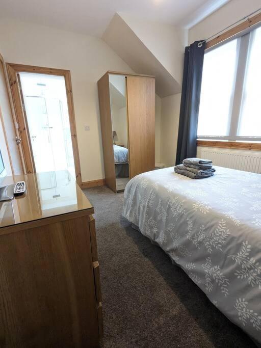 56 Bayhead Stornoway, 7 Bedroom House *