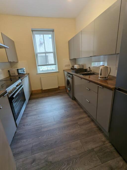 Apartamento 56 Bayhead Stornoway, 7 Bedroom House *